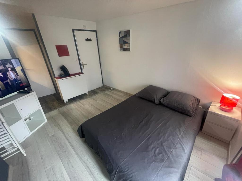 Le Confort - Calme, Ideale Couple, Business, Long Sejour Niort Exterior photo